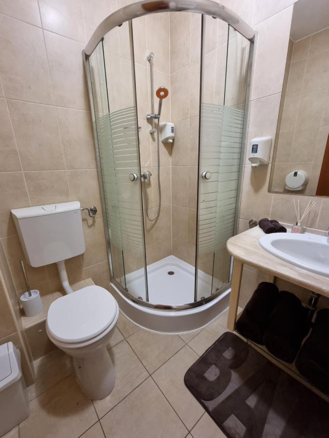 Relax Wellness Manzard Hajdúszoboszló Hajduszoboszlo Exterior foto
