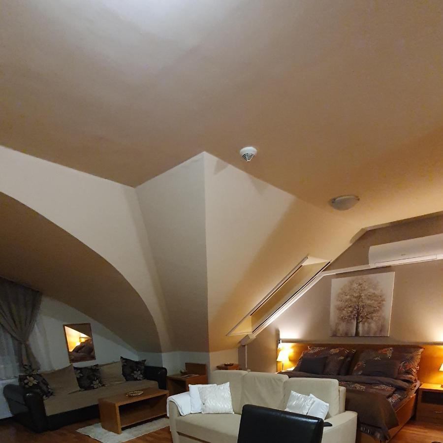 Relax Wellness Manzard Hajdúszoboszló Hajduszoboszlo Exterior foto